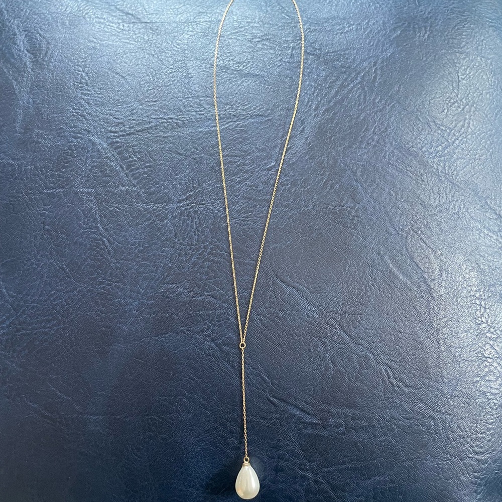 14kt yellow gold fresh pearl dainty necklace